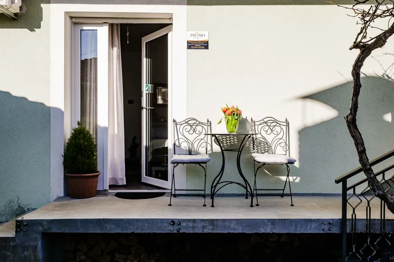 Terrazza e ingresso dello studio Physio Art Lara